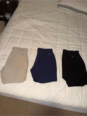 Redvanly Hanover Men’s Pull-On Shorts. Selling all 3 at once. Size Large!